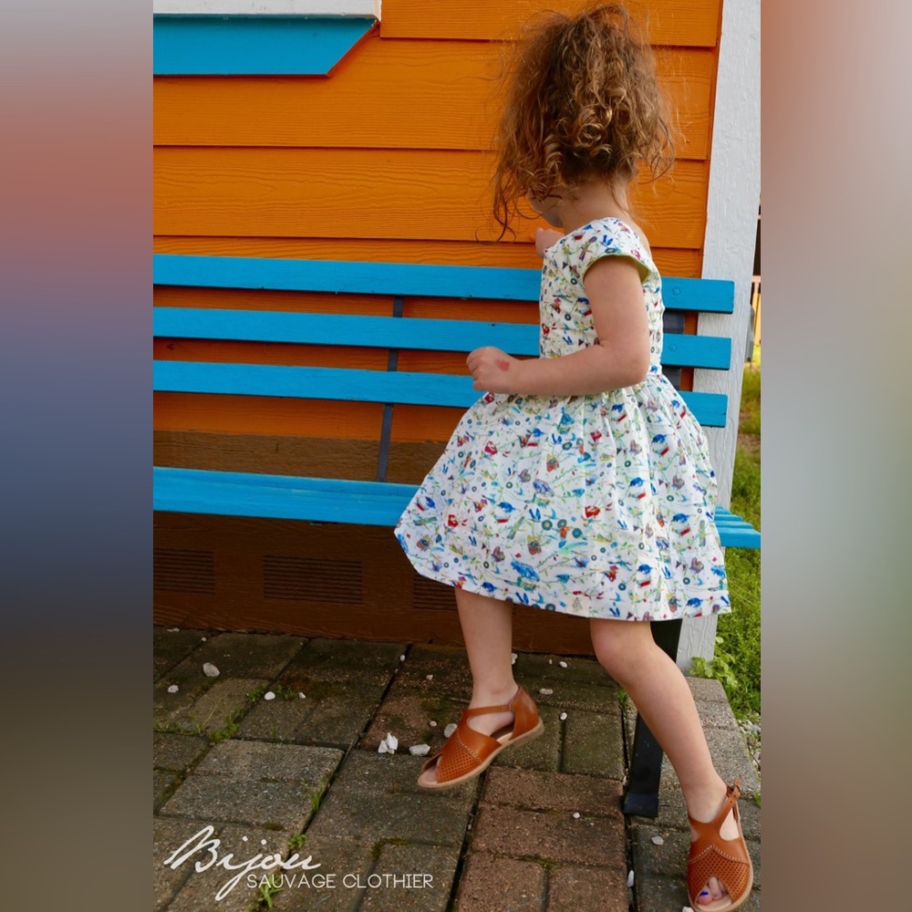 Bijou Savage Clothier Size 5 Girl Dress w/Pockets